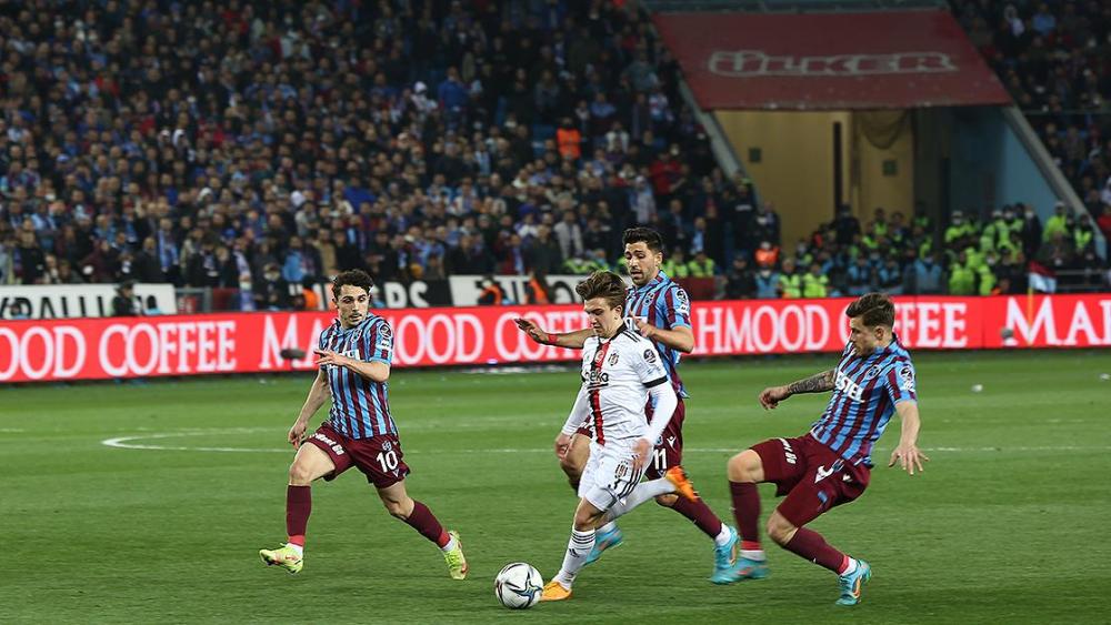Trabzonspor evinde Beşiktaş ile 1-1 berabere kaldı