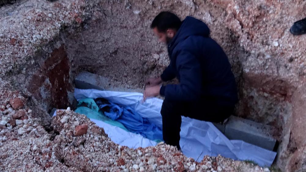 Esed rejiminin savaş suçu işlediğine dair yeni kanıt: Suriyeli 'mezar kazıcısı'nın itirafları