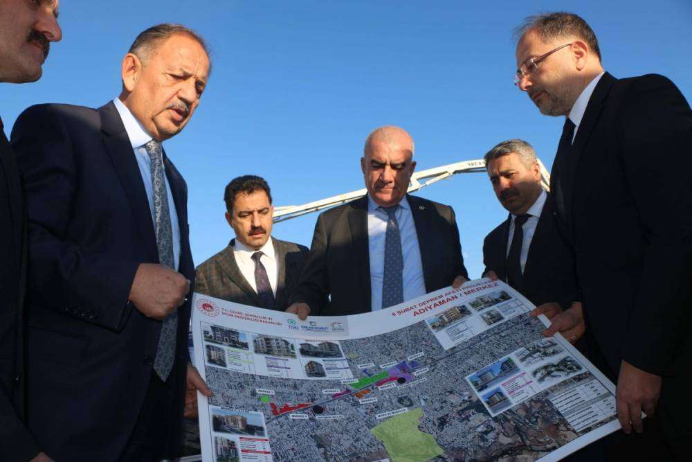 Bakan Özhaseki: Yılsonuna kadar 41 bin konut ve 5 bin köy evimizi teslim edeceğiz 